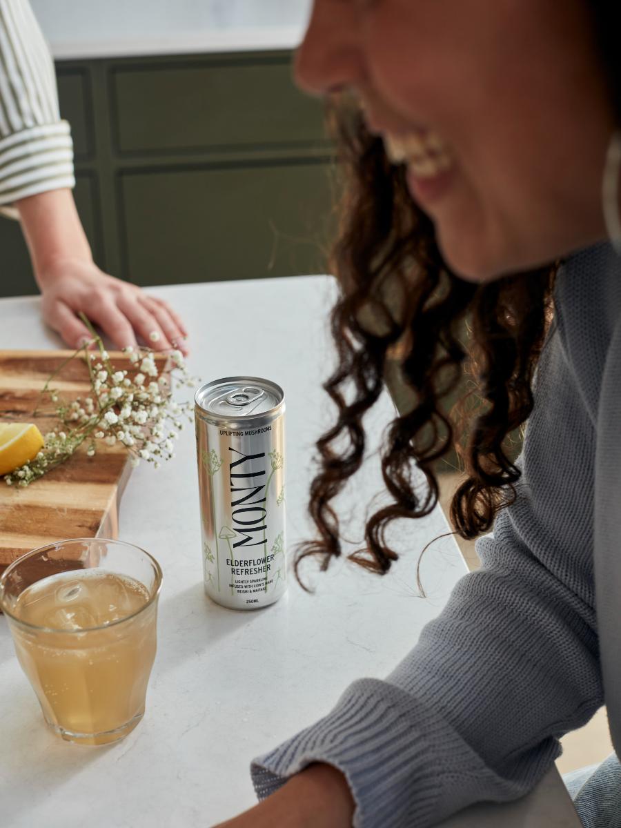 Lion's Mane, Reishi & Maitake mushroom social soda - clarity, calm & connection - Elderflower Sparkling