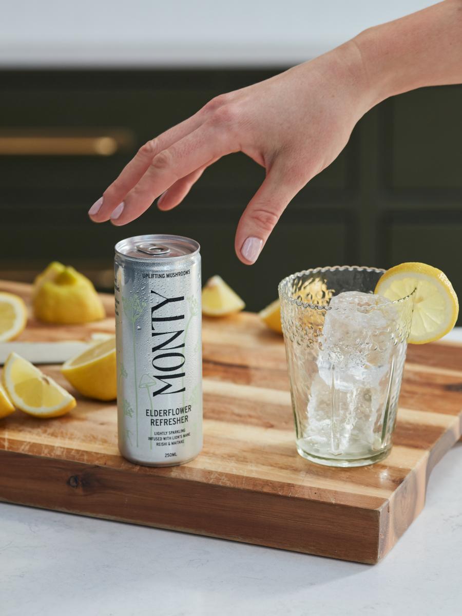 Lion's Mane, Reishi & Maitake mushroom social soda - clarity, calm & connection - Elderflower Sparkling